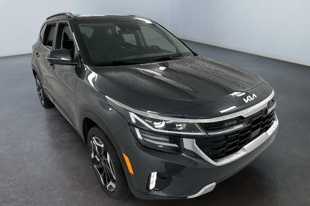 2026 Kia Seltos SX photo 1