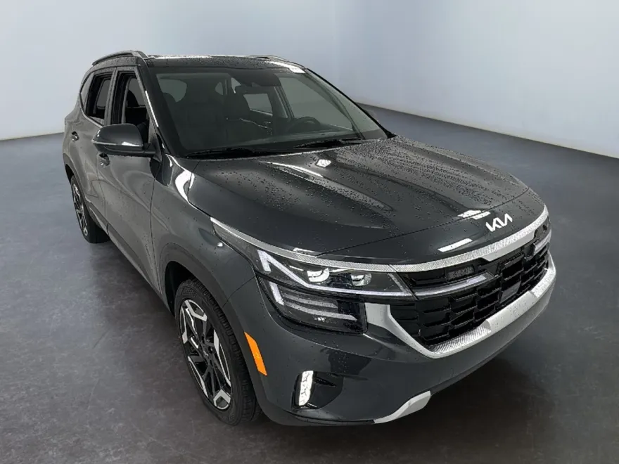 2026 Kia Seltos SX photo 1