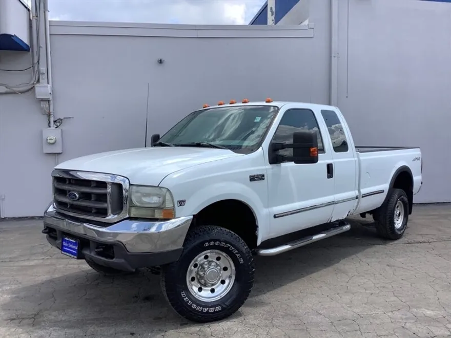 1999 Ford F-250 XLT photo 1