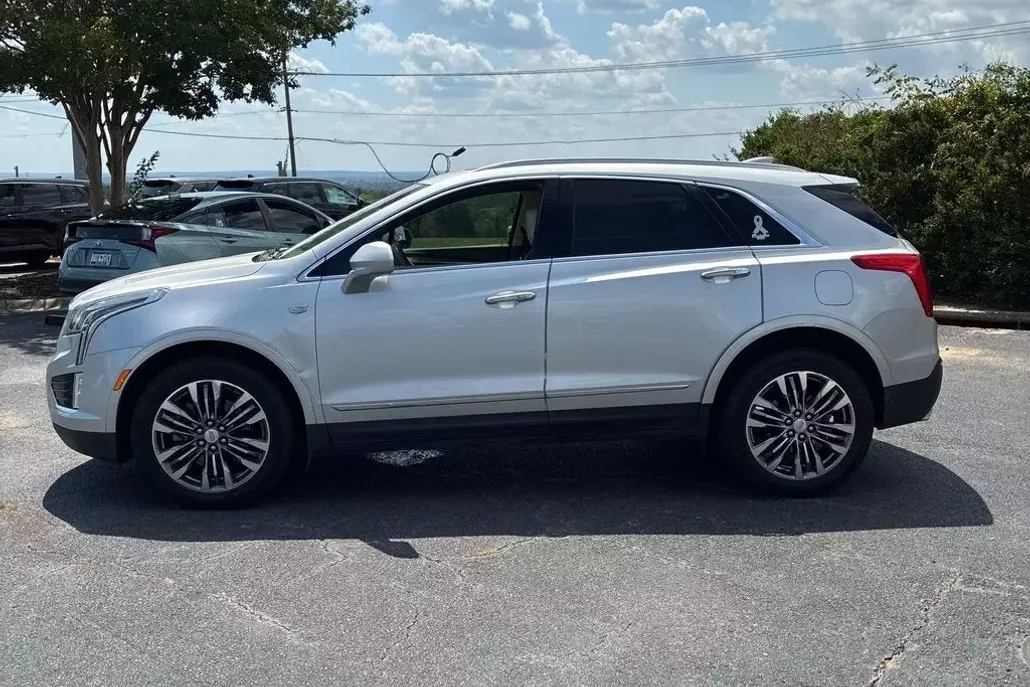 2018 Cadillac XT5 Premium Luxury photo 1