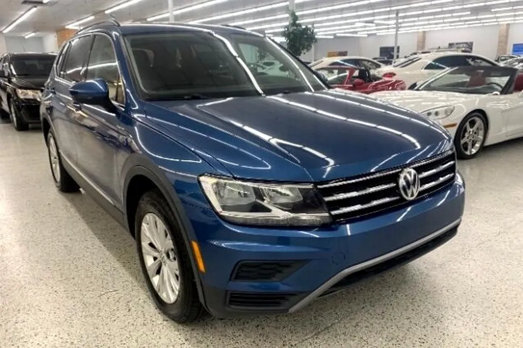 2018 Volkswagen Tiguan SEL photo 1