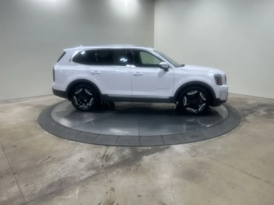 2024 Kia Telluride EX photo 1