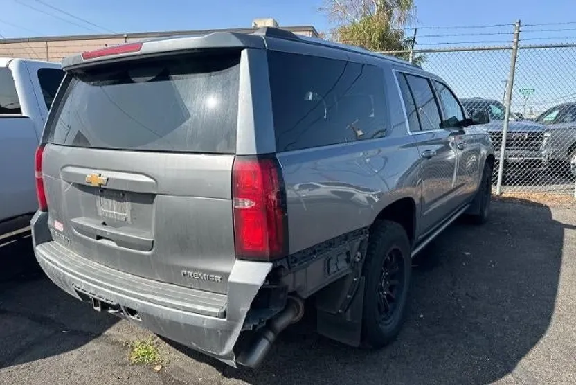 2020 Chevrolet Suburban Premier photo 1
