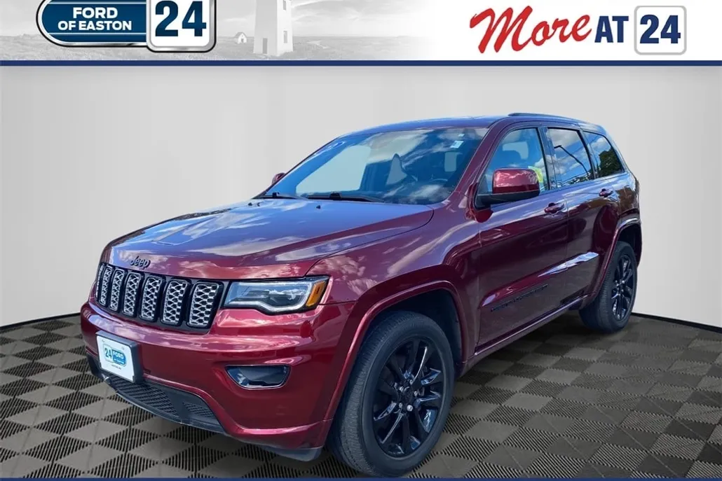 2022 Jeep Grand Cherokee Laredo X photo 1