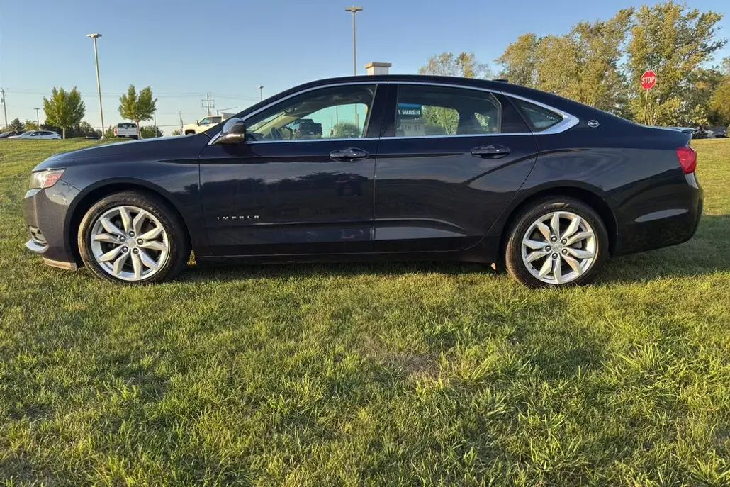 2019 Chevrolet Impala 1LT photo 1