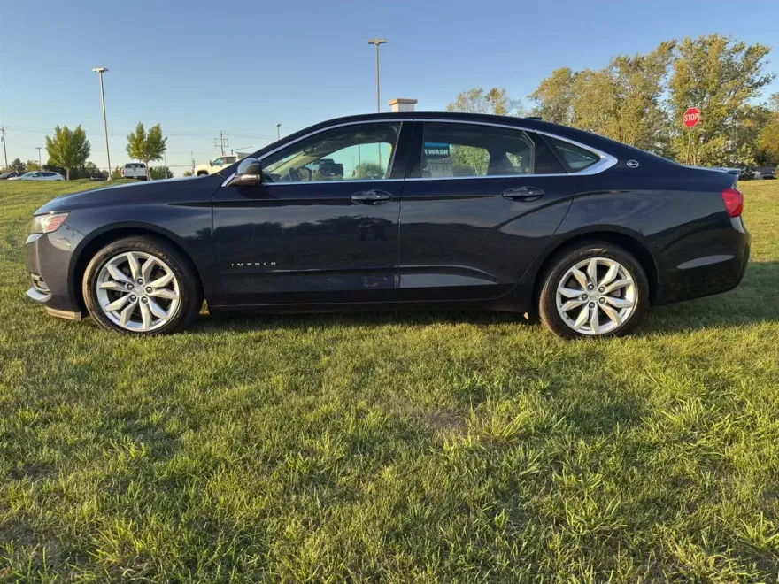 2019 Chevrolet Impala 1LT photo 1
