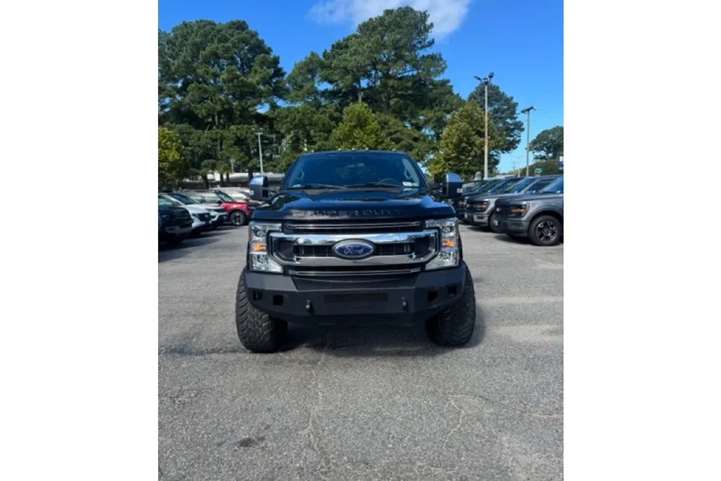 2022 Ford F-350 XLT photo 1