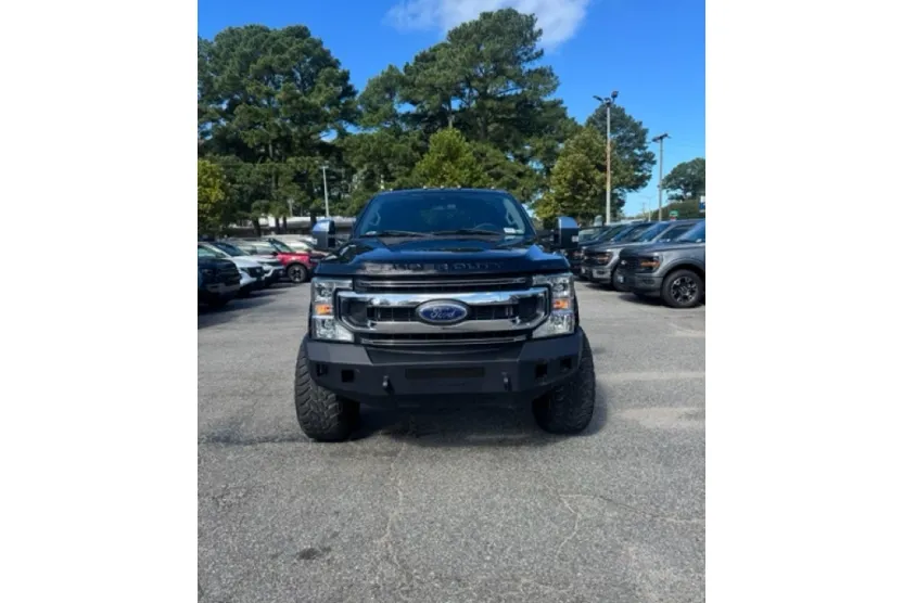 2022 Ford F-350 XLT photo 1