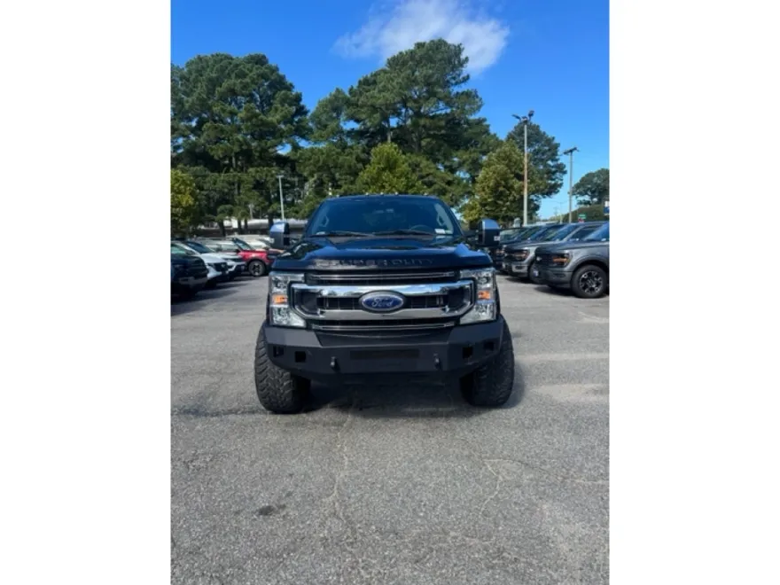 2022 Ford F-350 XLT photo 1