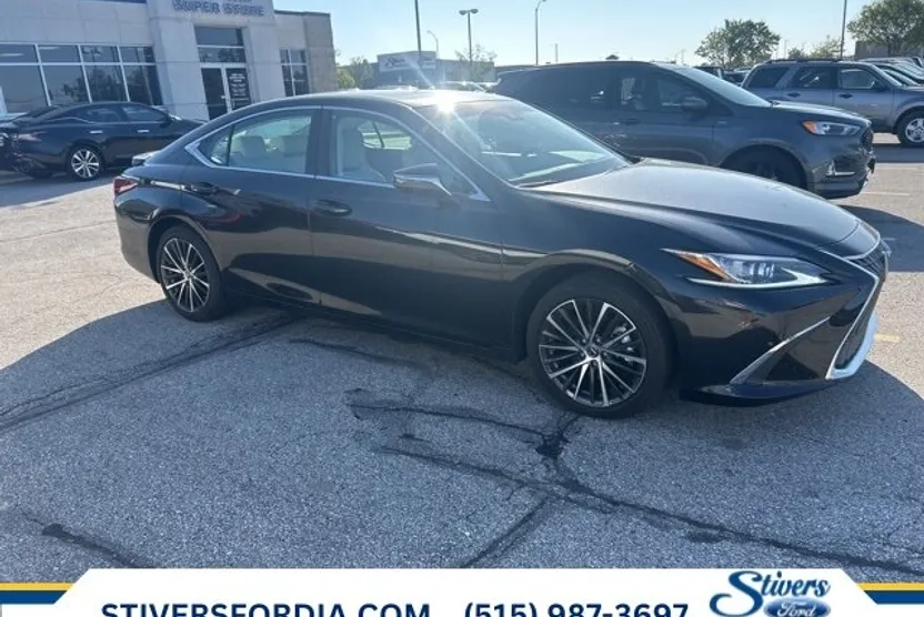 2024 Lexus ES 300h Premium photo 1