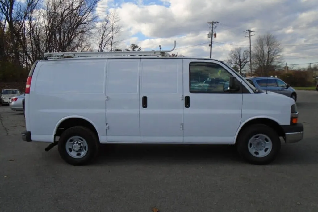 2013 Chevrolet Express 3500 Cargo Van photo 1