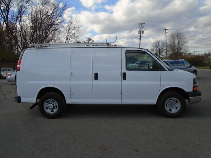 2013 Chevrolet Express 3500 Cargo Van photo 1