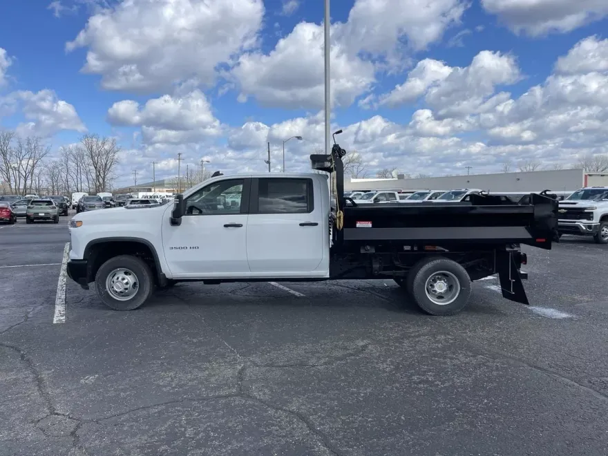 2024 Chevrolet Silverado 3500HD Work Truck photo 1