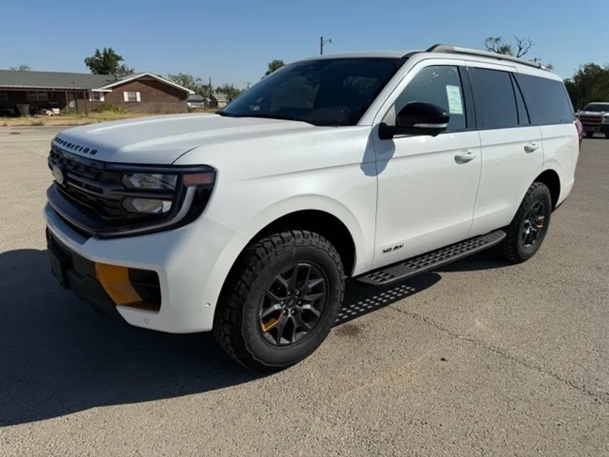 2025 Ford Expedition photo 1