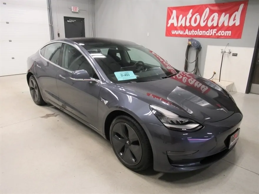 2018 Tesla Model 3 Long Range photo 1