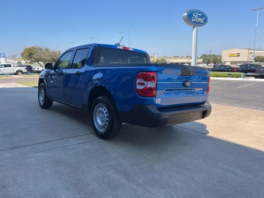2025 Ford Maverick XL photo 1