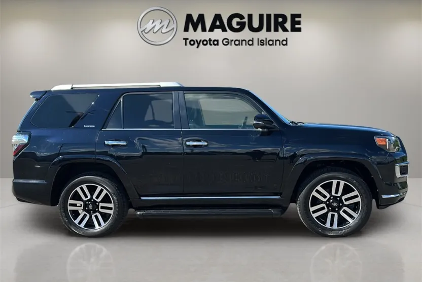 2023 Toyota 4Runner Limited photo 1