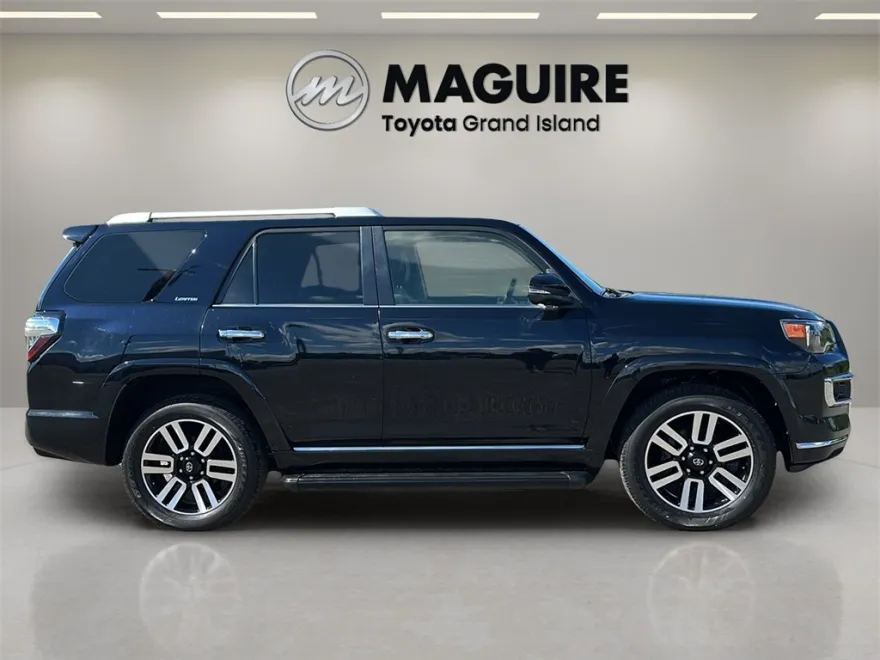 2023 Toyota 4Runner Limited photo 1