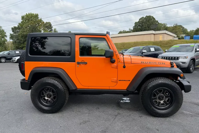 2012 Jeep Wrangler Rubicon photo 1