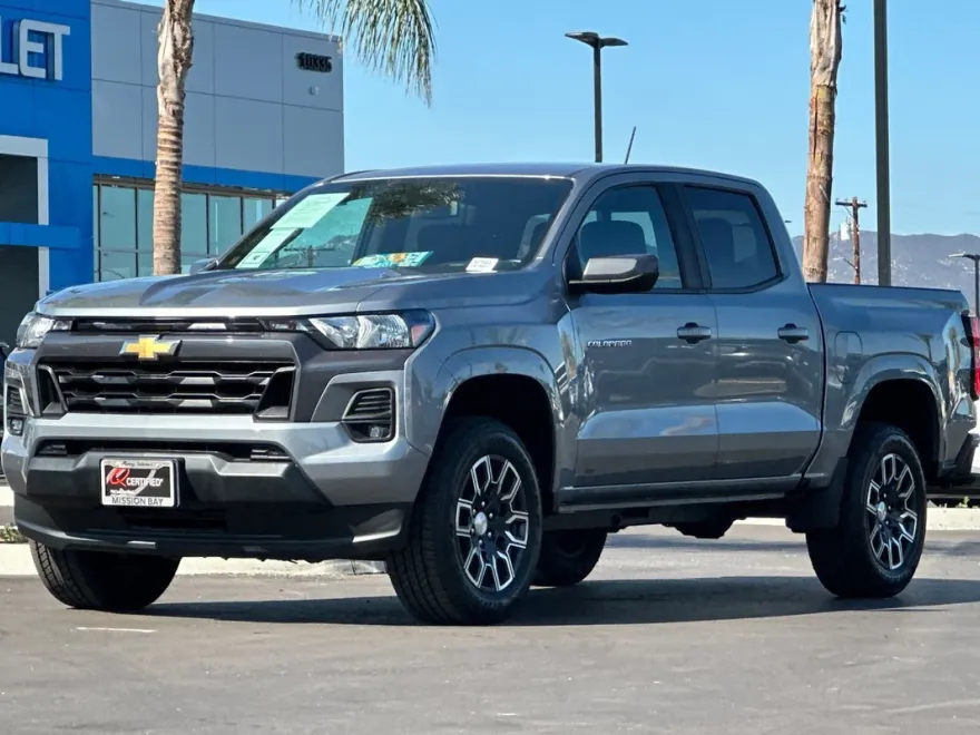2023 Chevrolet Colorado LT photo 8