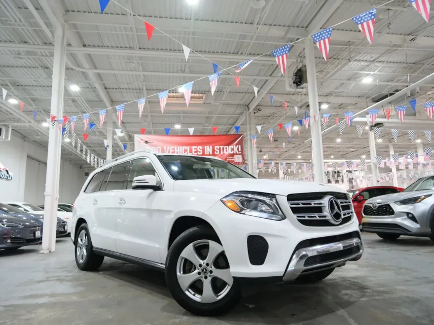 2017 Mercedes Benz GLS 450 4MATIC photo 1