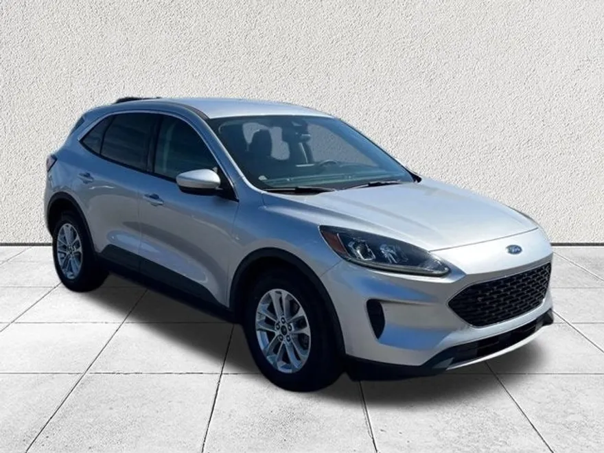2020 Ford Escape SE photo 1