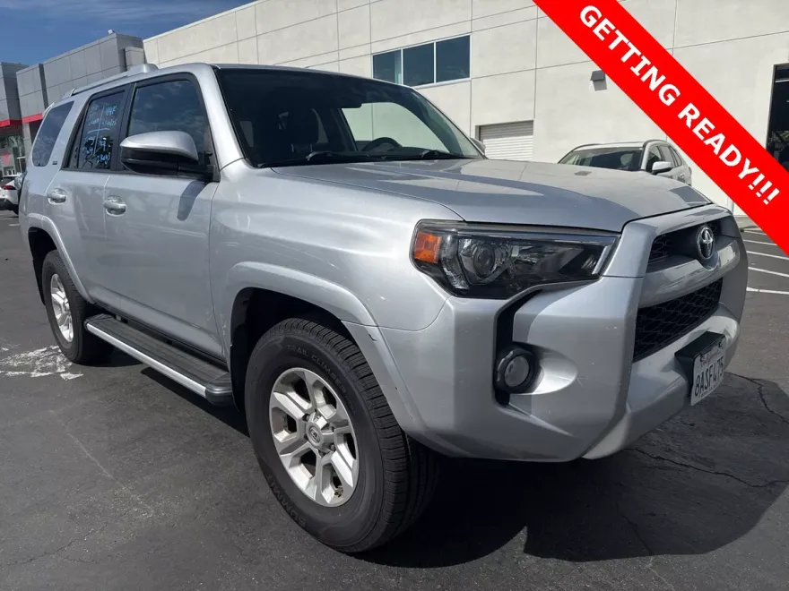2016 Toyota 4Runner Base photo 1