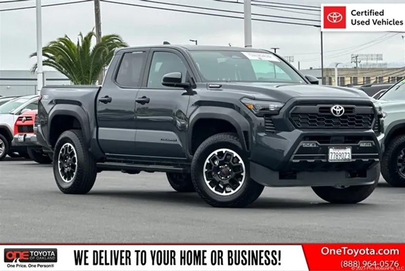 2024 Toyota Tacoma TRD 4x4 photo 1