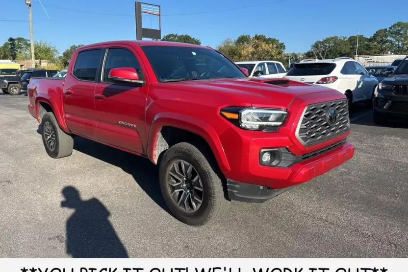 2023 Toyota Tacoma SR V6 photo 1