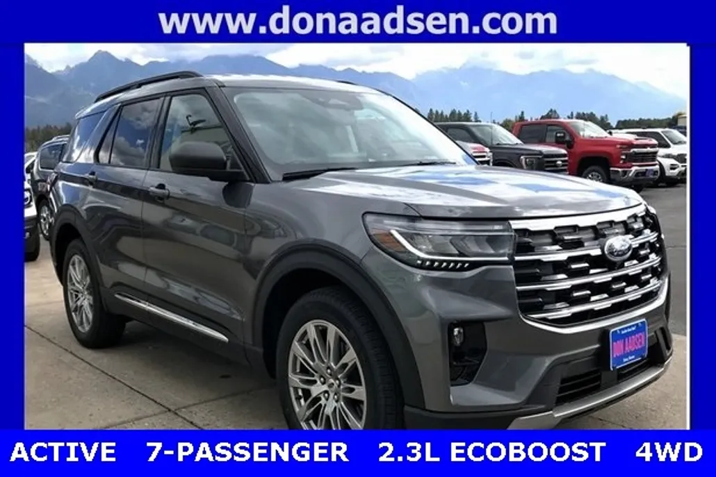2025 Ford Explorer photo 1