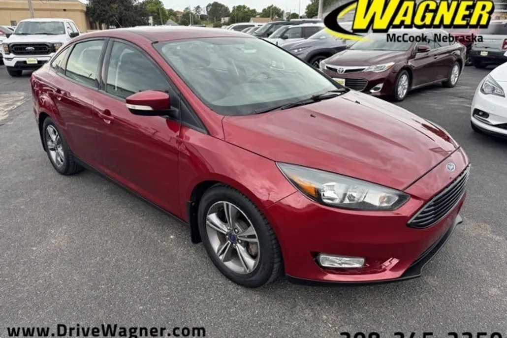 2017 Ford Focus SE photo 1