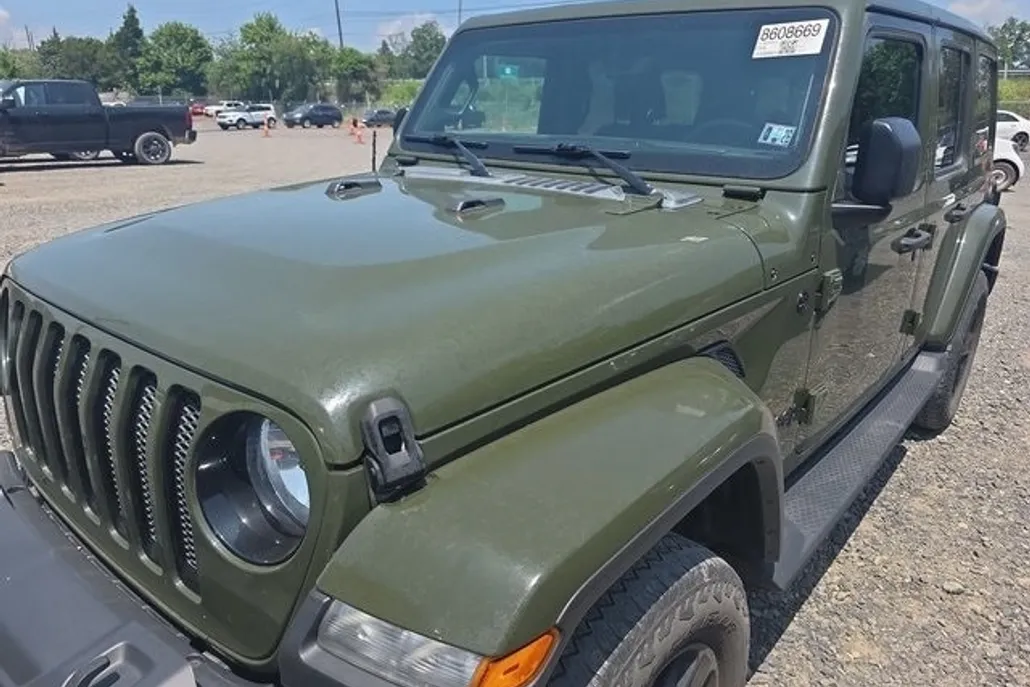 2021 Jeep Wrangler Unlimited Sahara Altitude photo 1