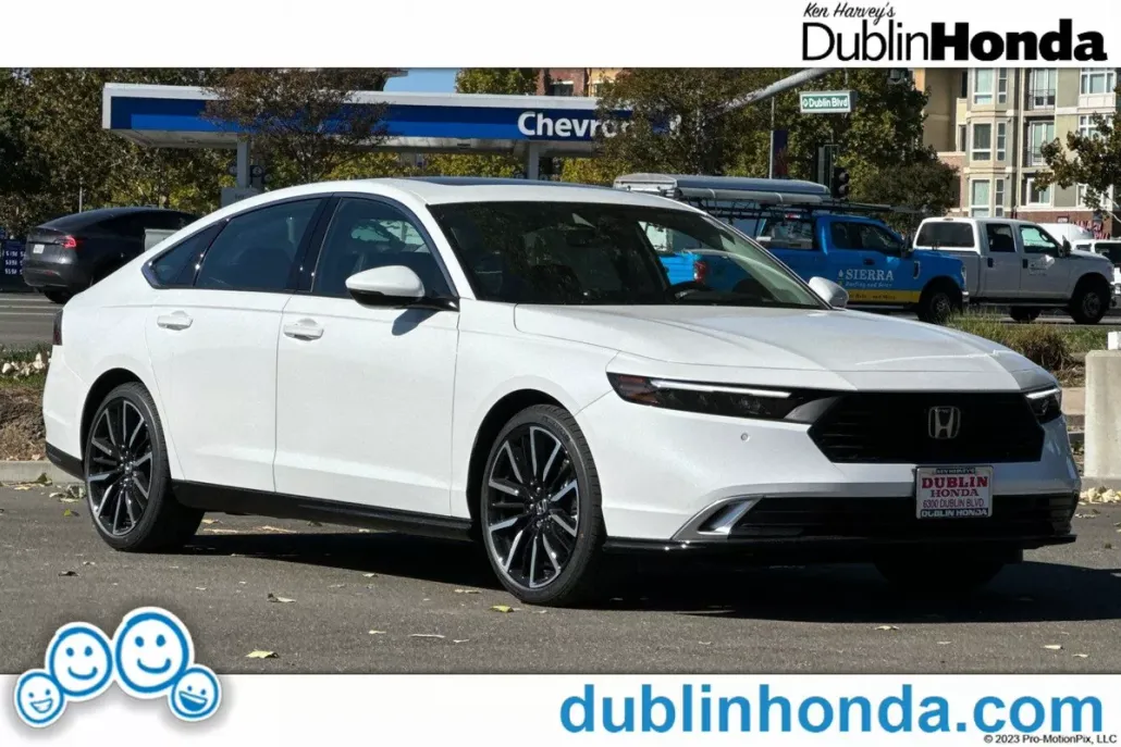 2025 Honda Accord Hybrid Touring photo 1