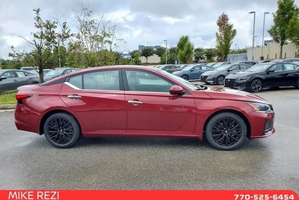 2025 Nissan Altima 2.5 SV Special Edition photo 1