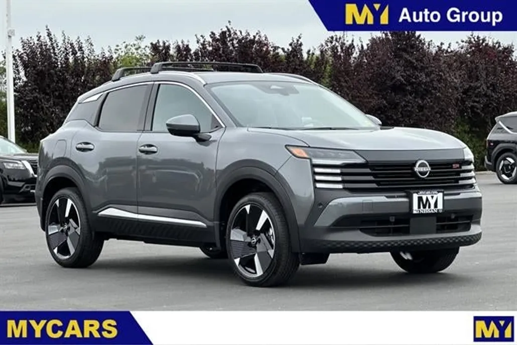 2025 Nissan Kicks SR photo 1