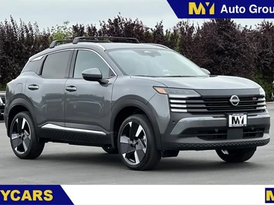 2025 Nissan Kicks SR photo 1