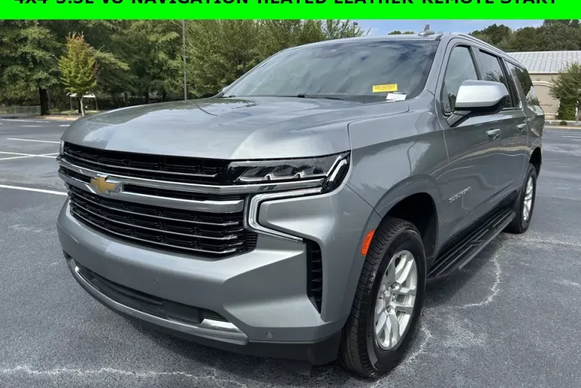 2023 Chevrolet Suburban LT photo 1