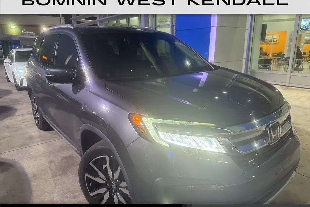 2019 Honda Pilot Touring photo 1
