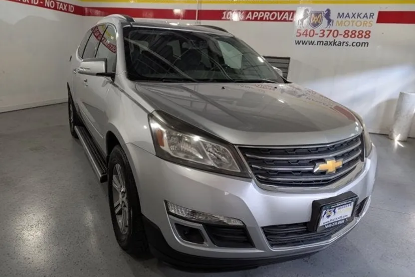 2015 Chevrolet Traverse 1LT photo 1