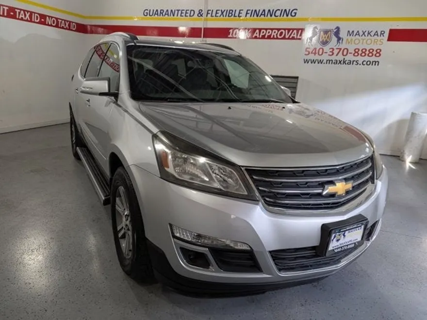 2015 Chevrolet Traverse 1LT photo 1