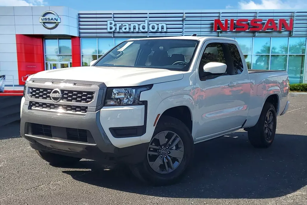 2025 Nissan Frontier SV photo 1