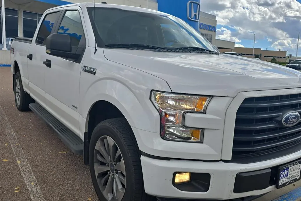 2017 Ford F-150 XL photo 1