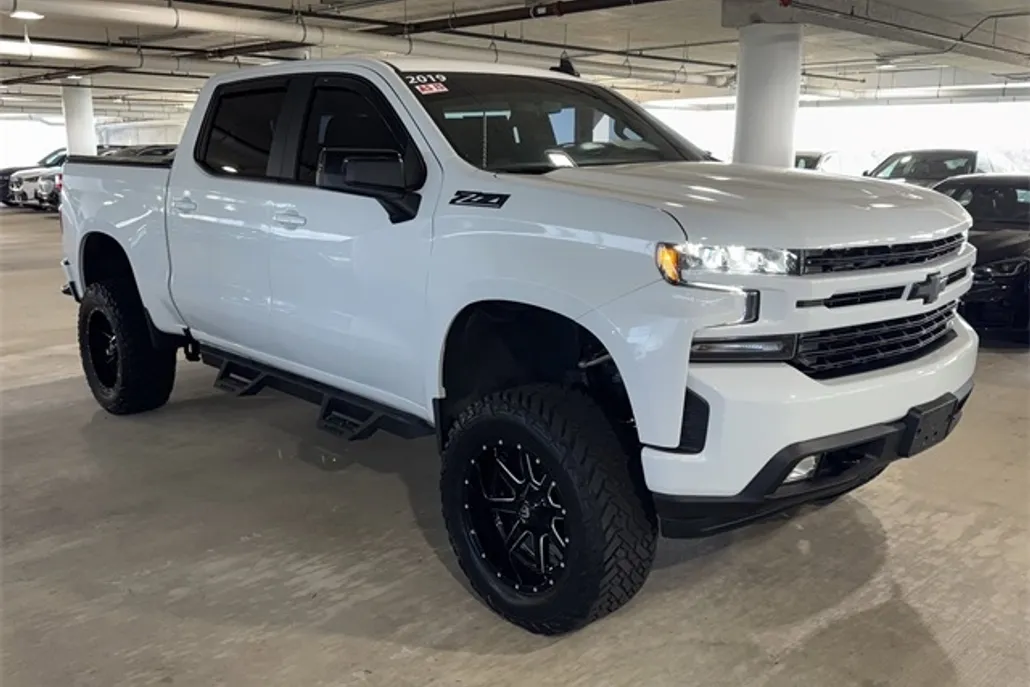 2019 Chevrolet Silverado 1500 RST photo 1