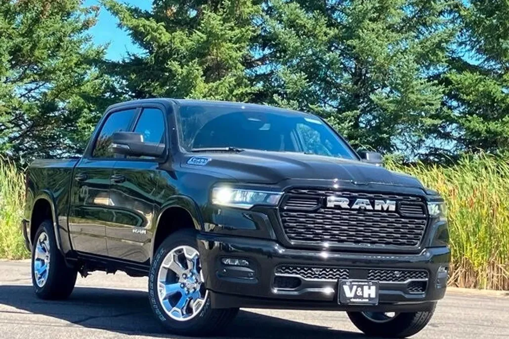 2025 Ram 1500 Big Horn photo 1