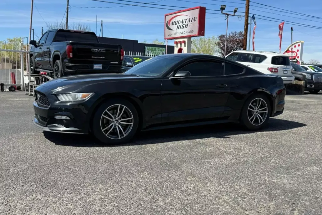 2015 Ford Mustang EcoBoost Premium photo 1