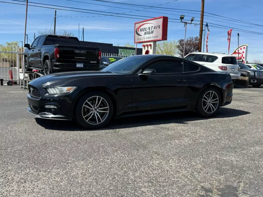 2015 Ford Mustang EcoBoost Premium photo 1