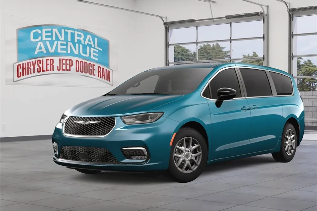 2025 Chrysler Pacifica photo 1
