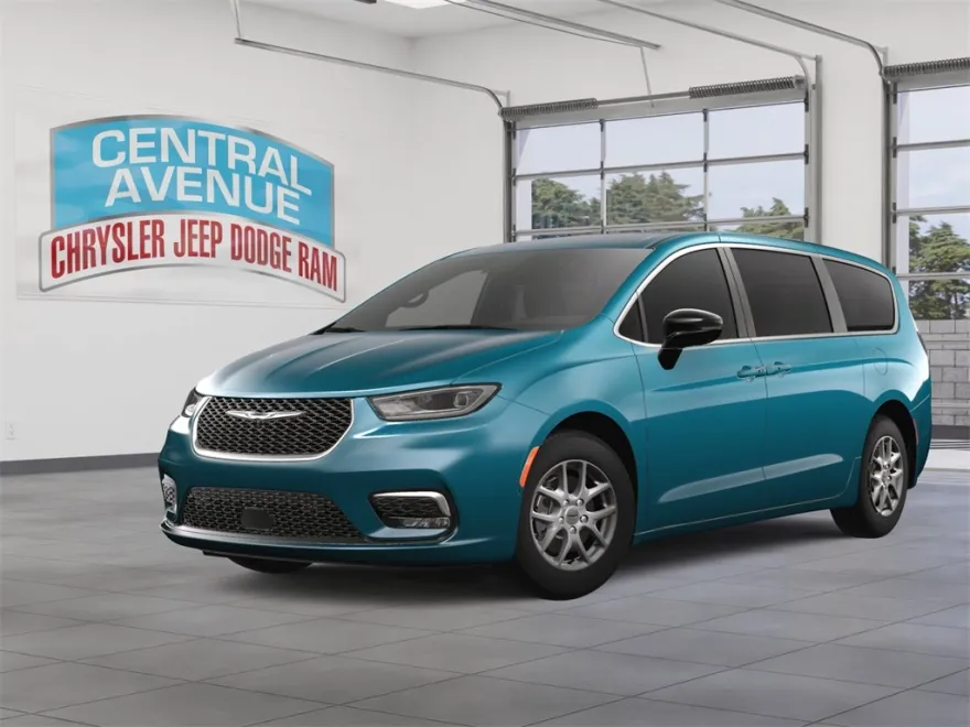 2025 Chrysler Pacifica photo 1