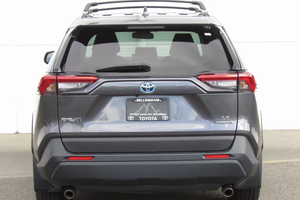 2022 Toyota RAV4 Hybrid LE photo 1