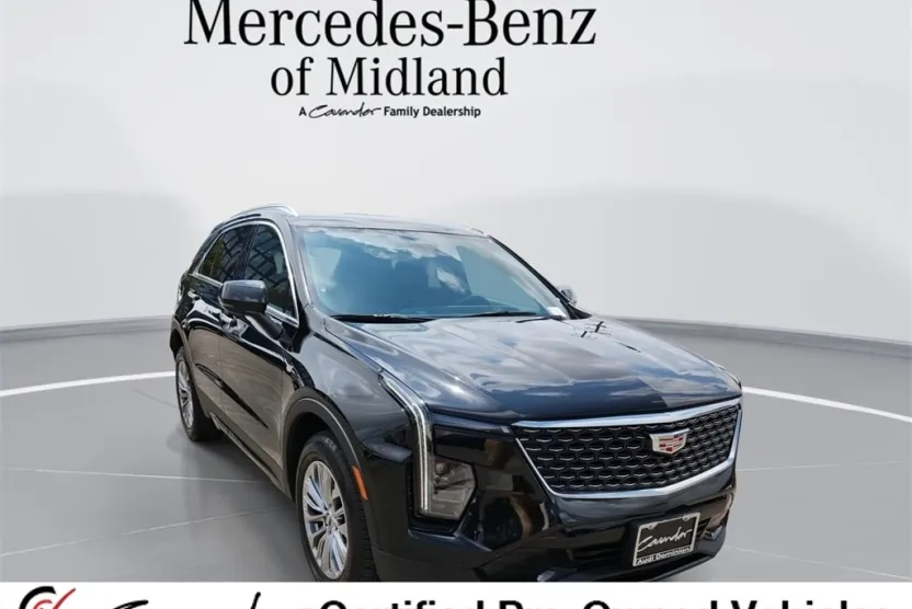 2024 Cadillac XT4 Premium Luxury photo 1